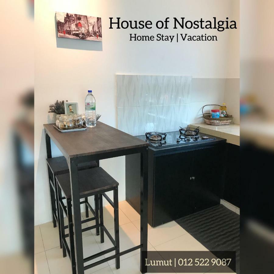 Ferienwohnung House Of Nostalgia Lumut Exterior foto